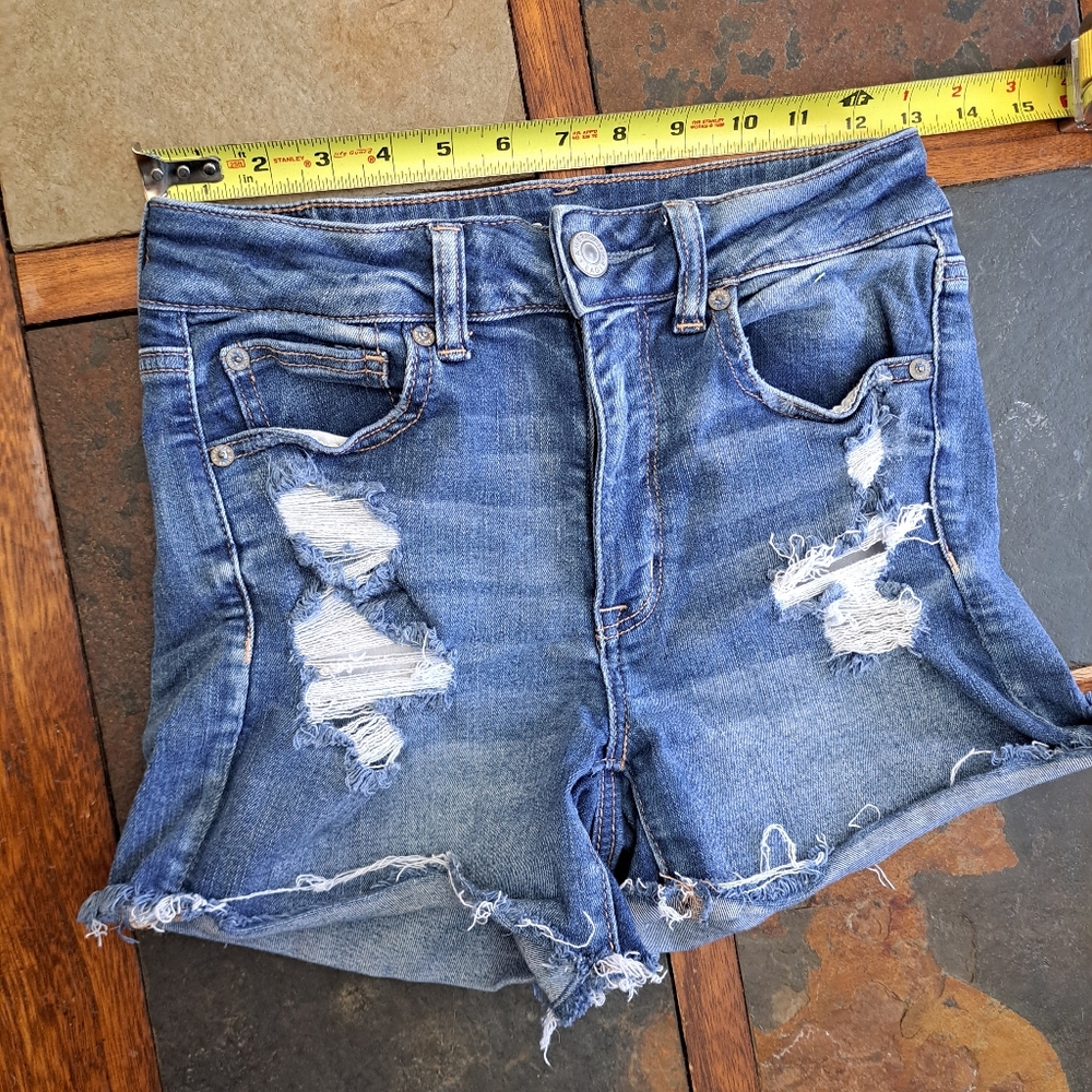 AEO Next Level Strech Distressed Shorts